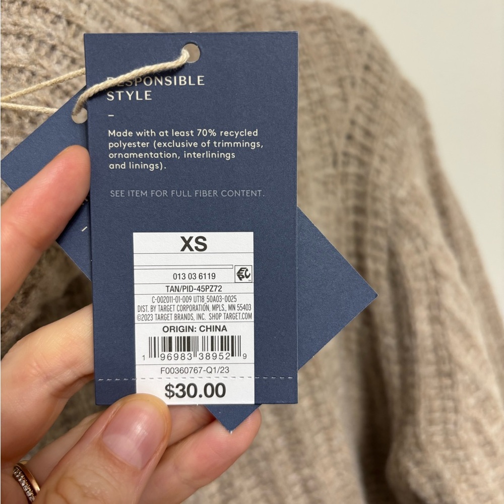 NEW Target Universal Thread Cropped Turtleneck Sw… - image 4